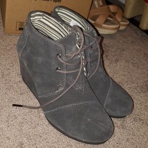 Toms Wedges